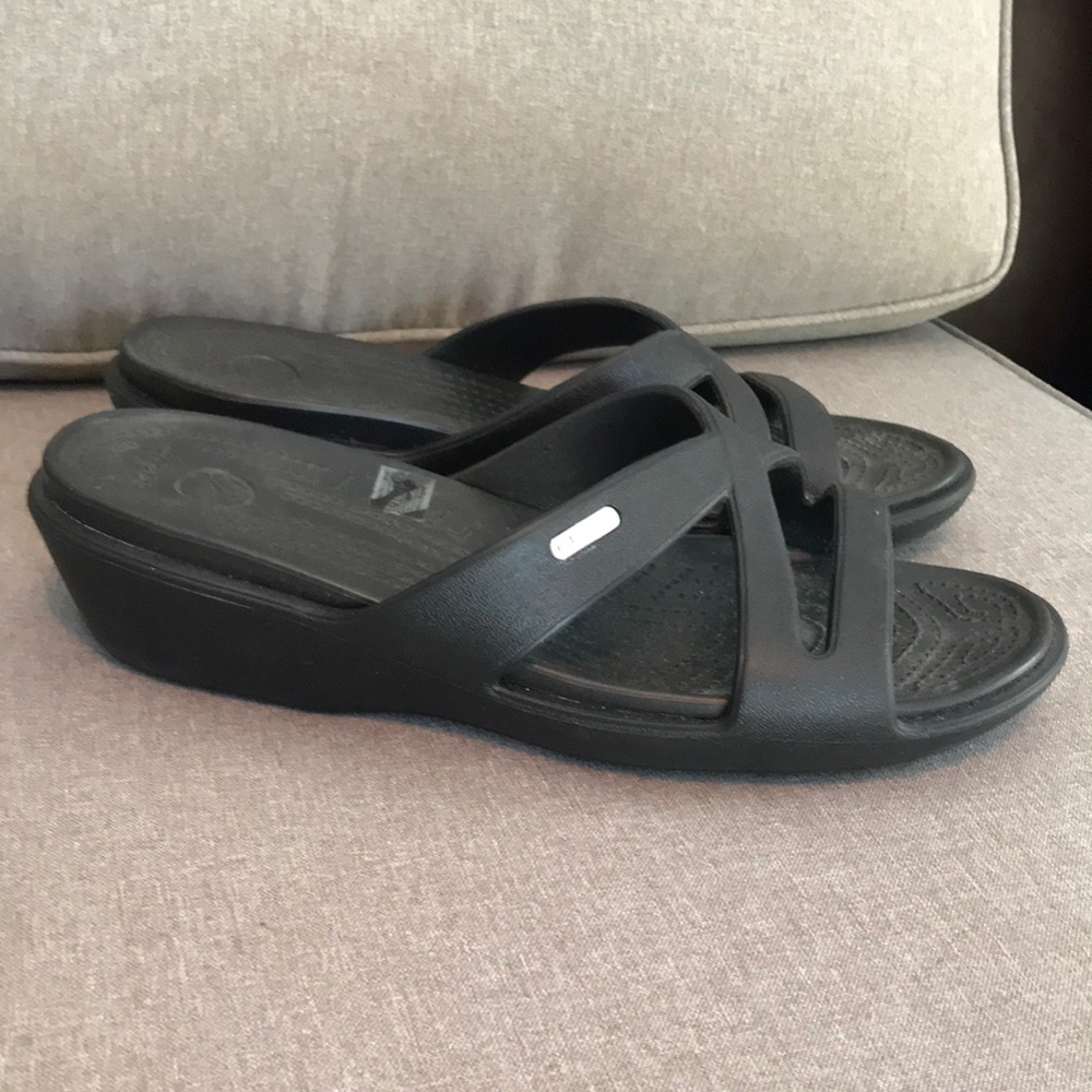 CROCS Womens black slip on sandal size 10